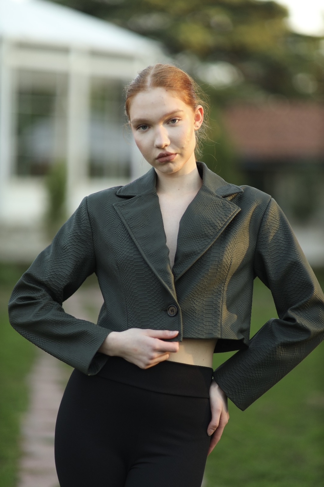 015 - Kadın Deri Kısa Blazer Ceket 