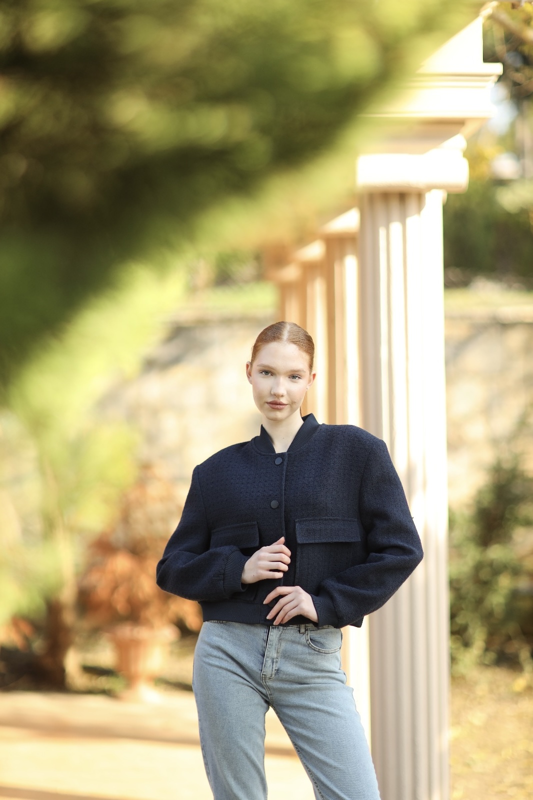 025 - Kadın Lacivert Cepli Kısa Ceket 