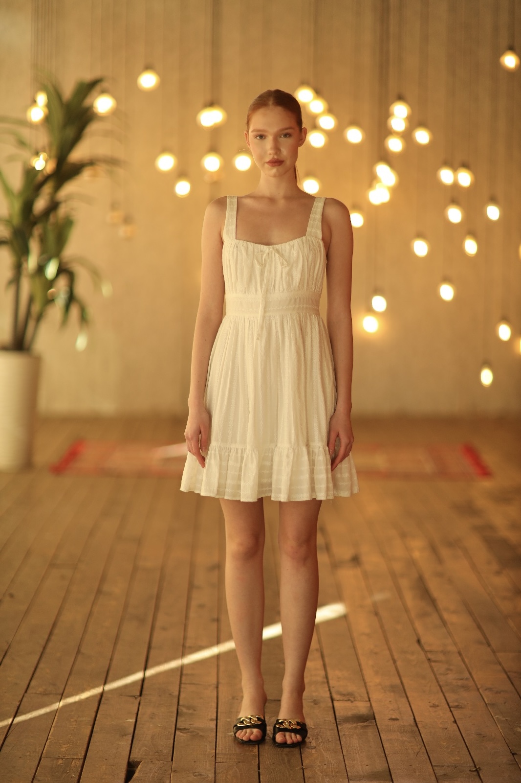 026 - Kadın Beyaz Askılı Mini Elbise 