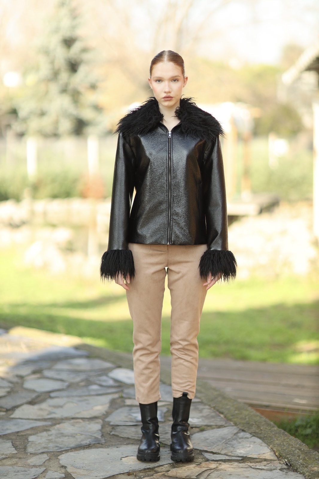 022-Kadın Peluş Kürk Detaylı Parlak Ceket 