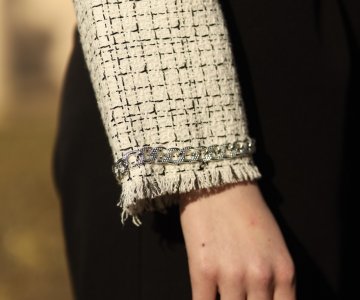 017-Kadın Kol Zincir Detaylı Ceket 