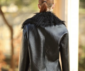 022-Kadın Peluş Kürk Detaylı Parlak Ceket 