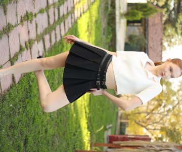 043-Kadın Kemer Detaylı Pileli Mini Etek