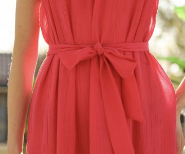 002 - Kadın Askılı Pembe Uzun Elbise